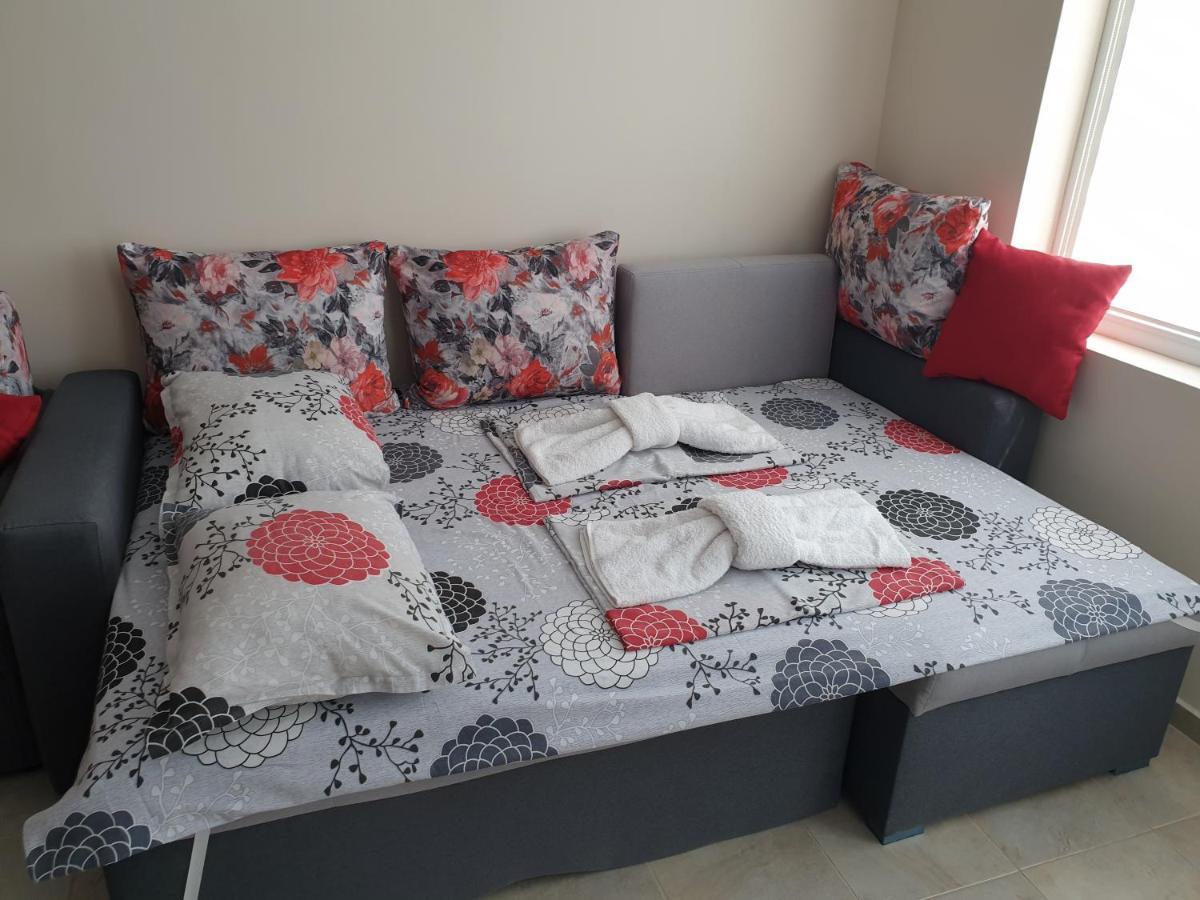 Апартаменти Кастро/Castro Apartments ツァレヴォ エクステリア 写真