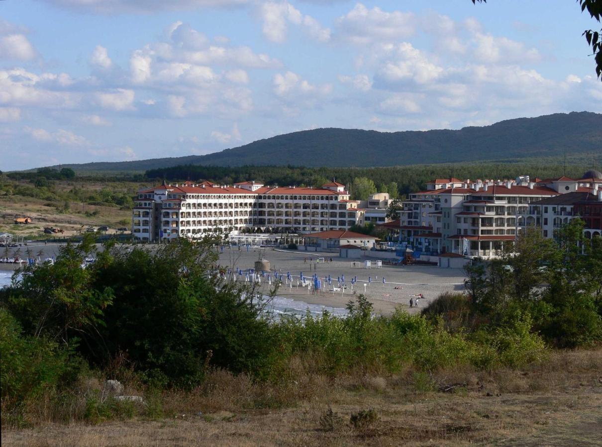 Апартаменти Кастро/Castro Apartments ツァレヴォ エクステリア 写真