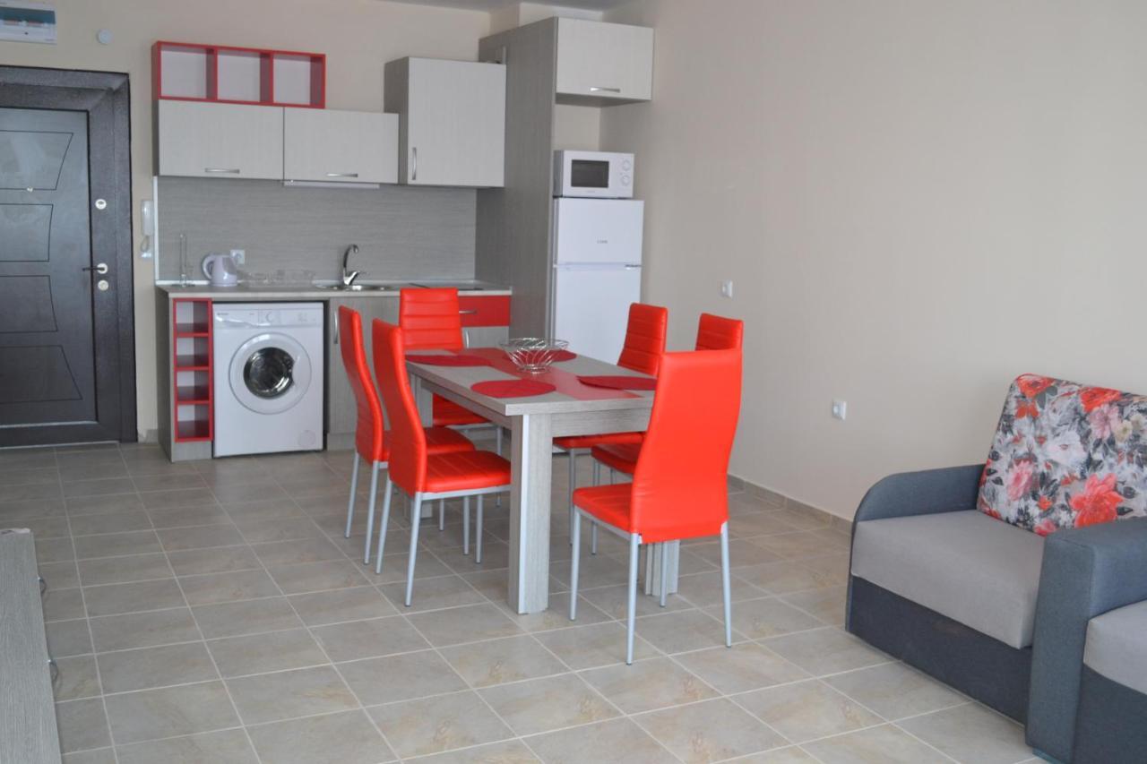 Апартаменти Кастро/Castro Apartments ツァレヴォ エクステリア 写真