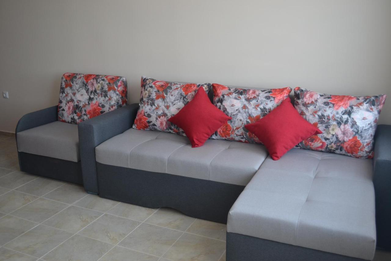 Апартаменти Кастро/Castro Apartments ツァレヴォ エクステリア 写真