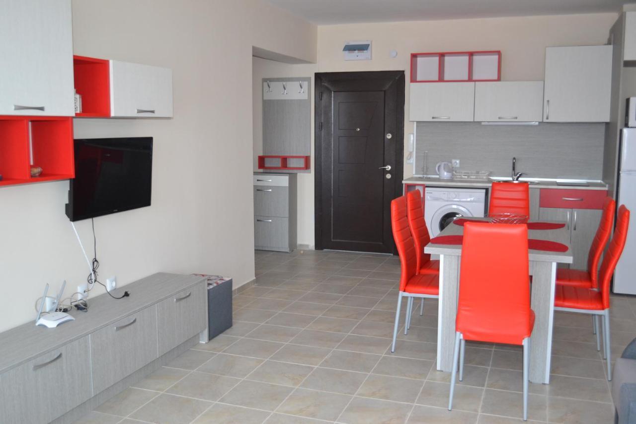 Апартаменти Кастро/Castro Apartments ツァレヴォ エクステリア 写真