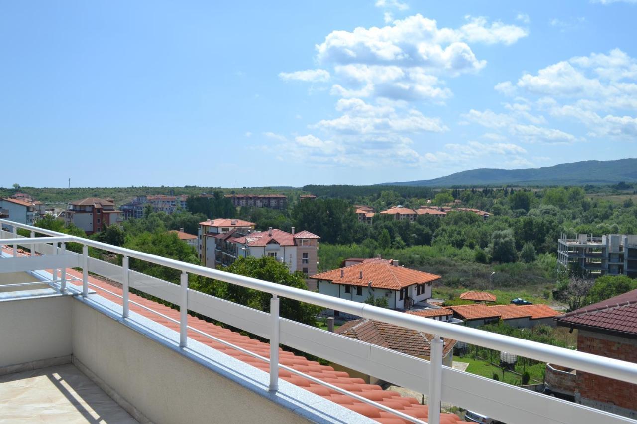 Апартаменти Кастро/Castro Apartments ツァレヴォ エクステリア 写真
